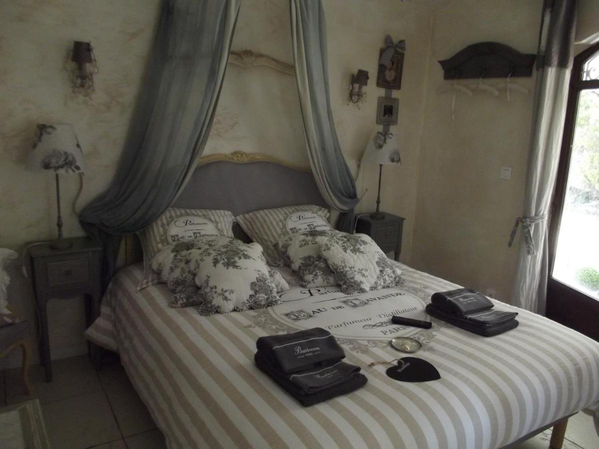 Le Moulin De Sonnailles Bed & Breakfast Cabries Bilik gambar