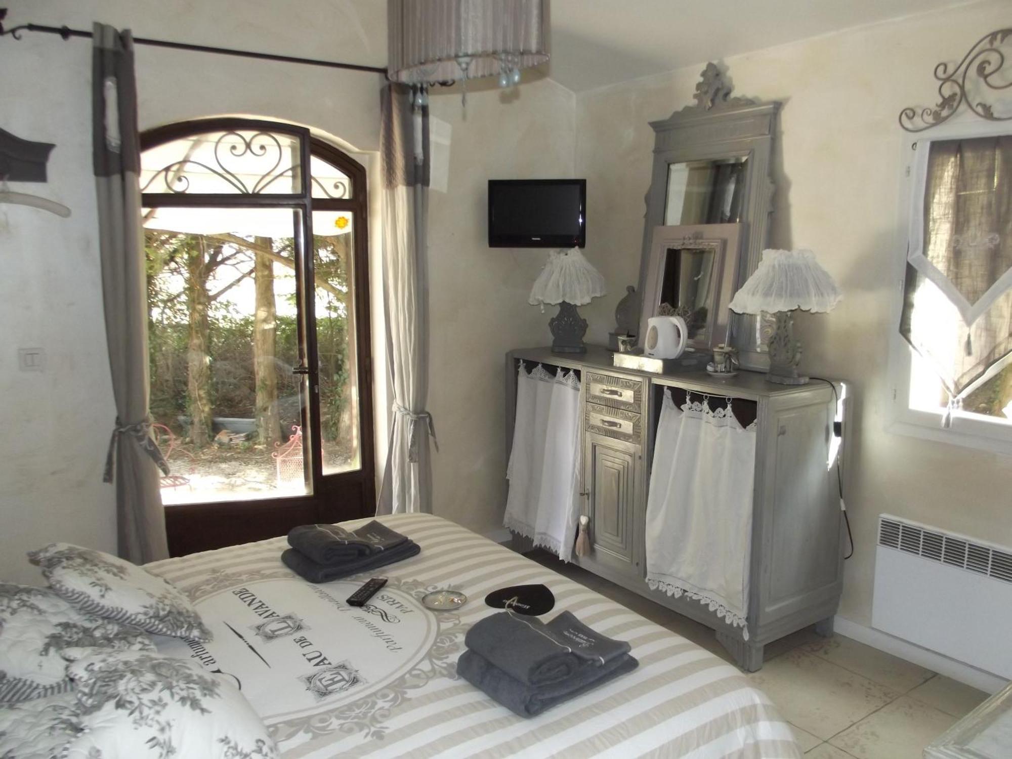 Le Moulin De Sonnailles Bed & Breakfast Cabries Bilik gambar