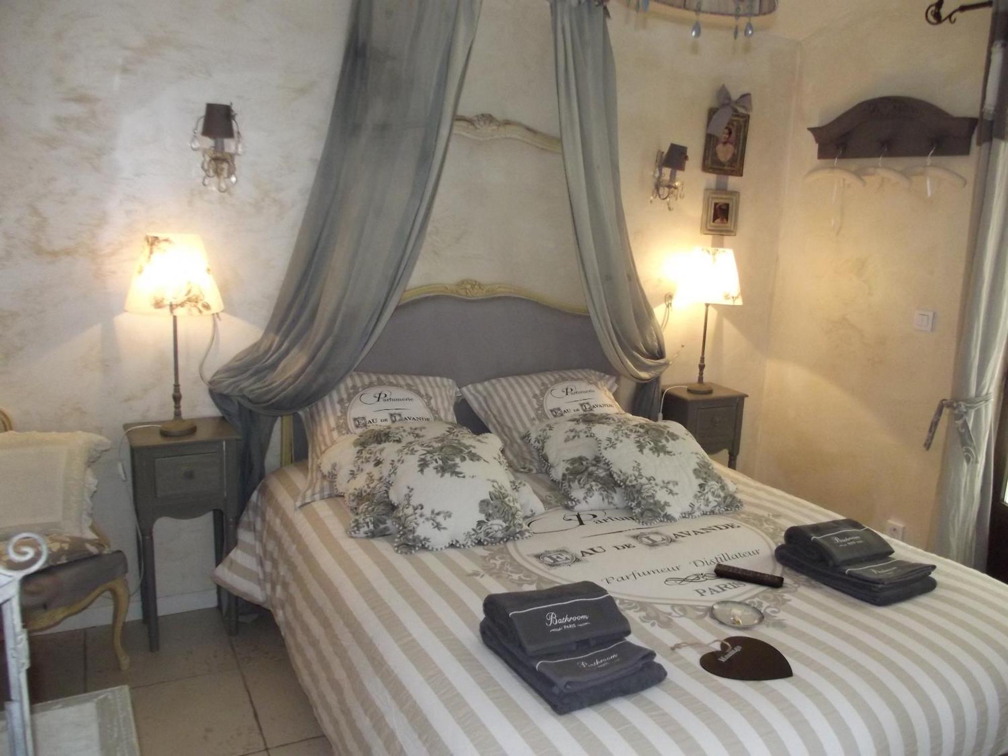 Le Moulin De Sonnailles Bed & Breakfast Cabries Bilik gambar